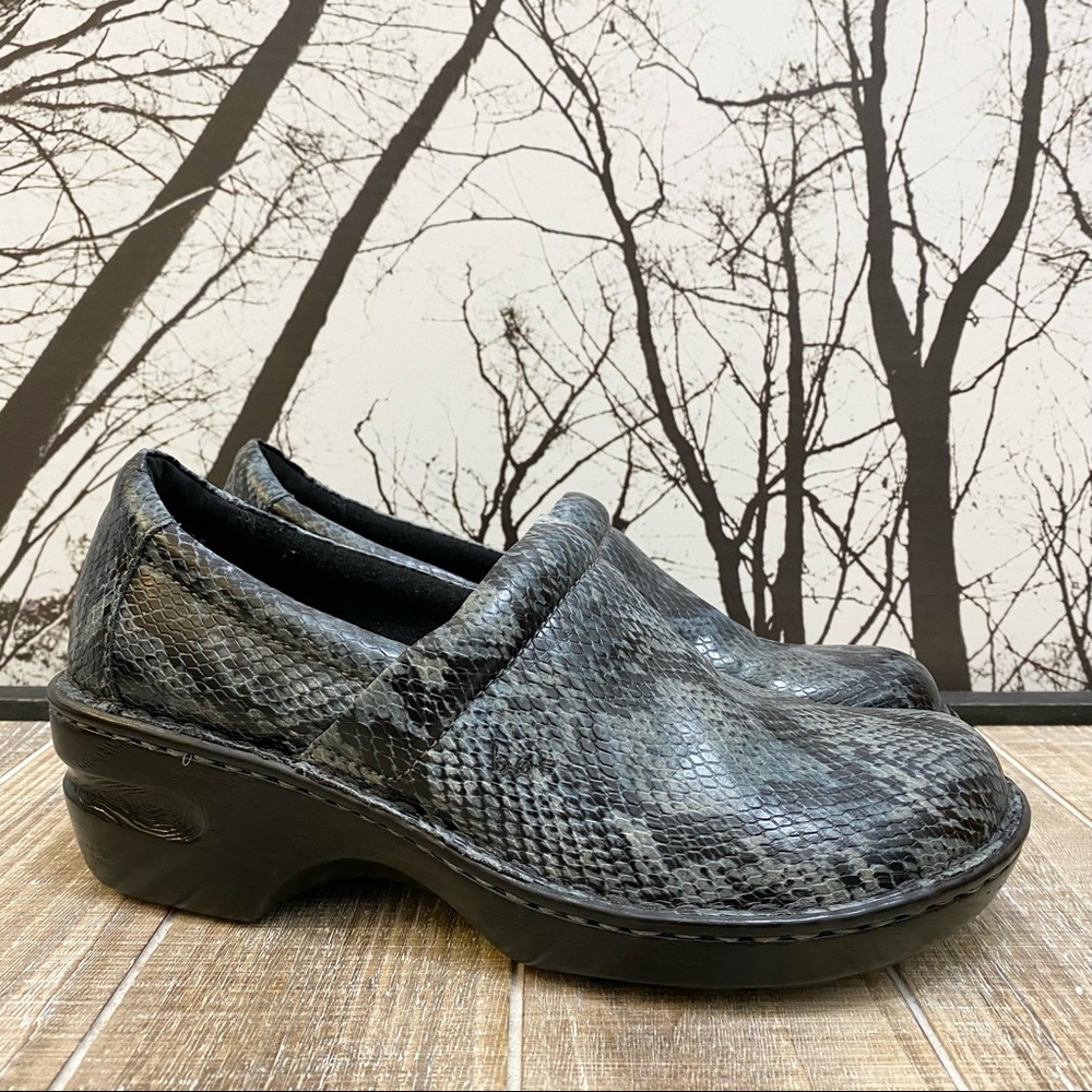 BOC Born Concept Black Gray Blue Snake Print Clogs Slip On Mules Women’s Size 9